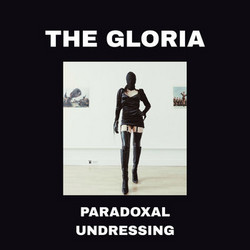  Paradoxal Undressing 