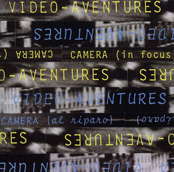 Camera (In Focus) Camera (Al Riparo)