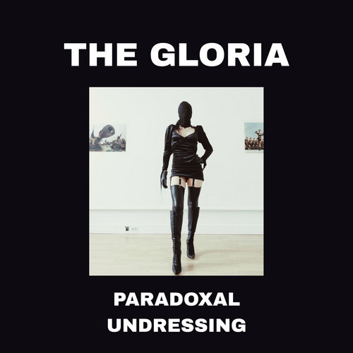  Paradoxal Undressing 